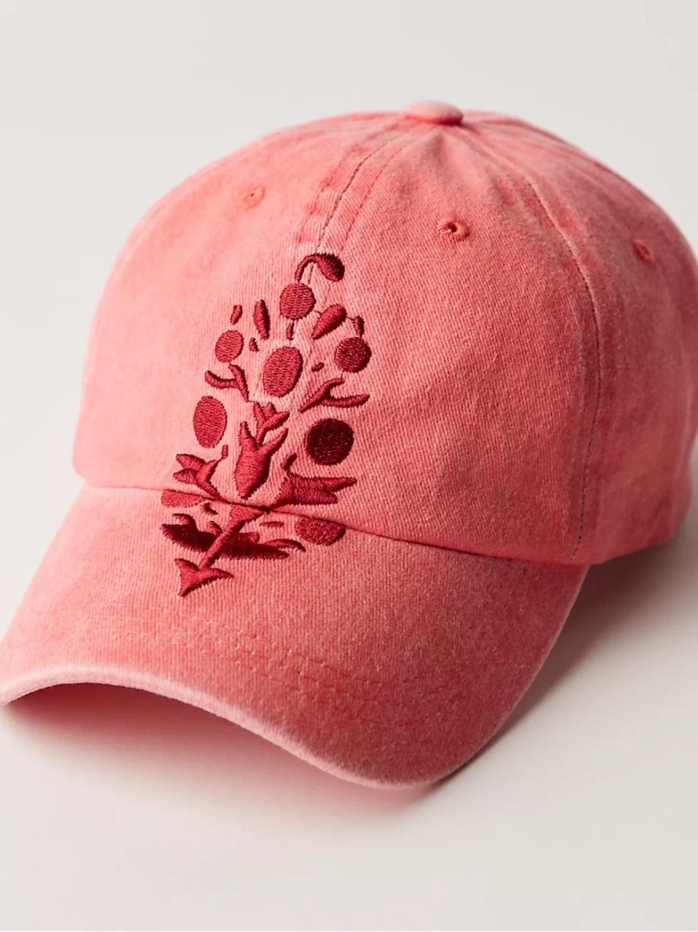 Buti logo hat